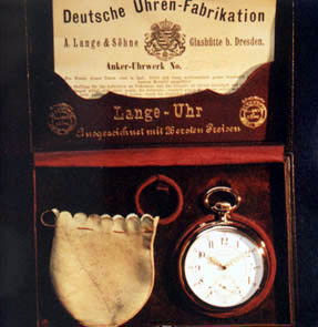 DUF_Box.jpg (24597 Byte)